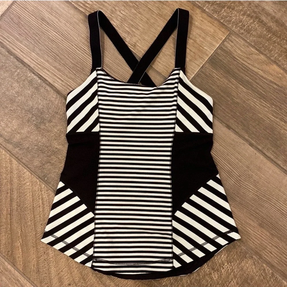 Lululemon Work It Out Sea Stripe Tank Size 6 Black Mint Green
